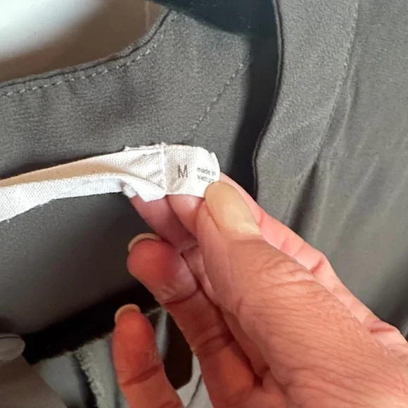 Lot of 4 Lush Tunic Tops Size M - Picture 3 of 9